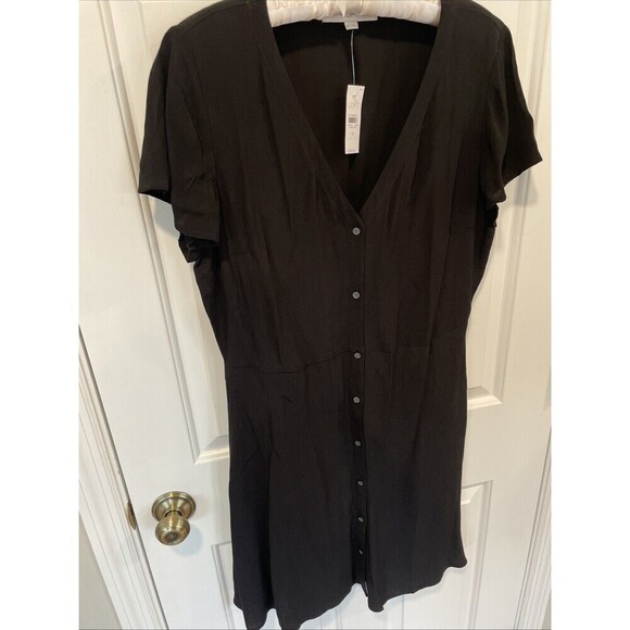 NWT Ann Taylor LOFT Black Button Down Dress flutter Sleeve Midi Size 10 - Picture 2 of 8
